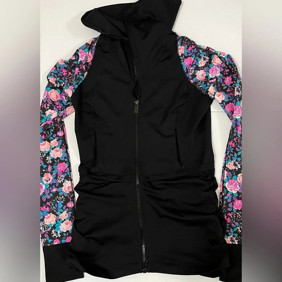 Bebe Sport Black Floral Zipper Workout jacket sweatshirt Thumbhole Ruched size M - Picture 3 of 16